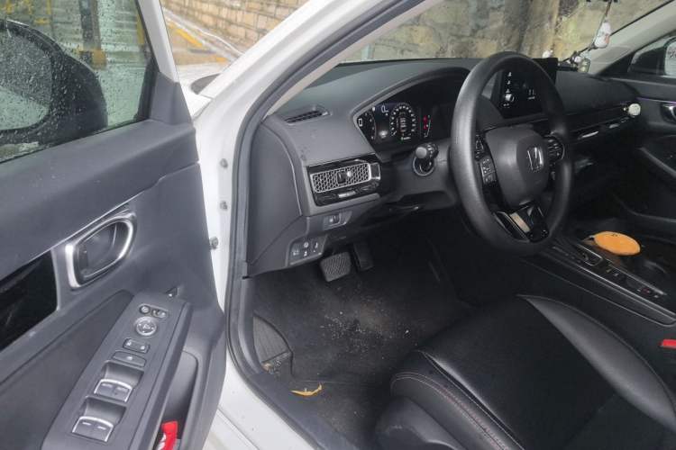 Used Honda Civic 2023 240TURBO CVT Dynamic Edition Driver Seat