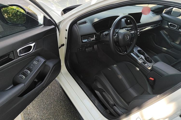Used Honda Civic 2023 HATCHBACK 240TURBO CVT Extreme Edition Driver Seat