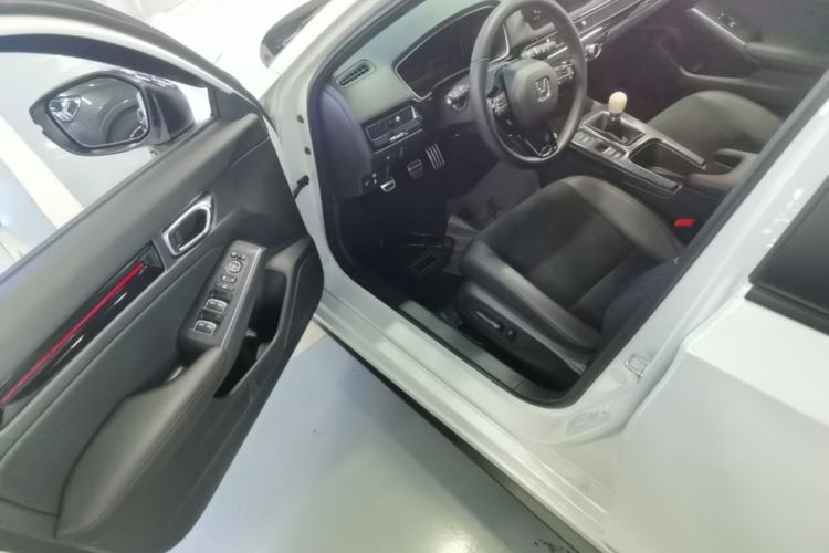 Used Honda Civic 2023 HATCHBACK 240TURBO Manual Extreme Edition Driver Seat