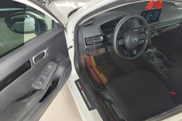 Used Honda Civic 2023 240TURBO CVT Dynamic Edition Driver Seat