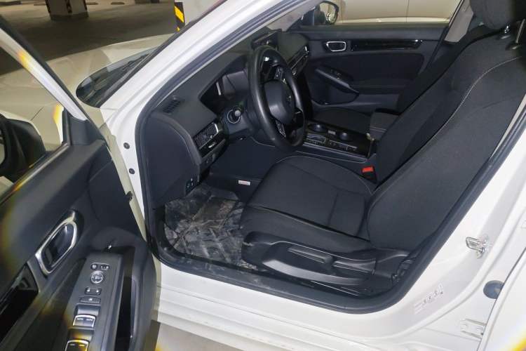 Used Honda Civic 2023 240TURBO CVT Dynamic Edition Driver Seat