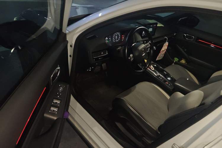 Used Honda Civic 2023 HATCHBACK 2.0L eHEV Extreme Control Edition Driver Seat