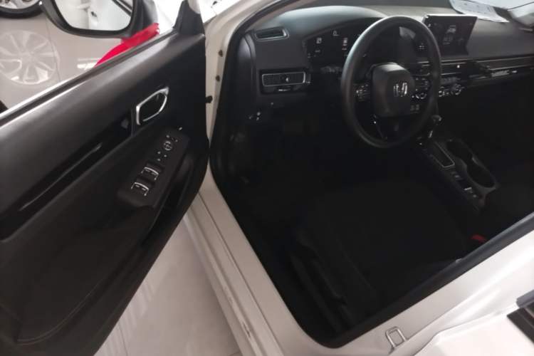 Used Honda Civic 2023 240TURBO CVT Dynamic Edition Driver Seat