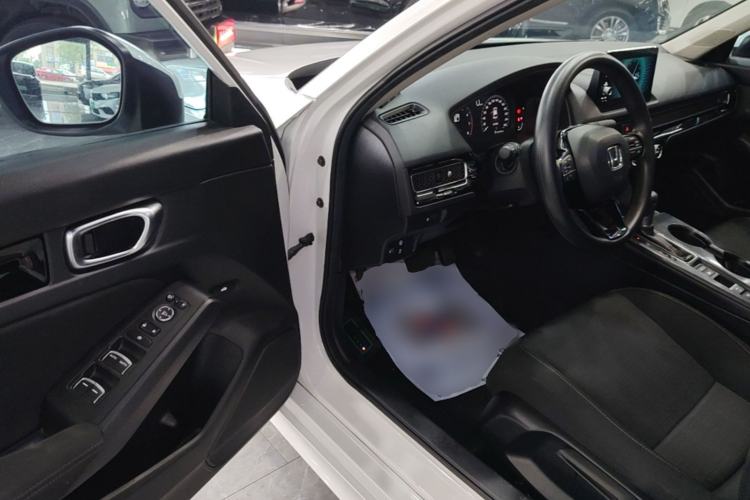 Used Honda Civic 2023 240TURBO CVT Dynamic Edition Driver Seat