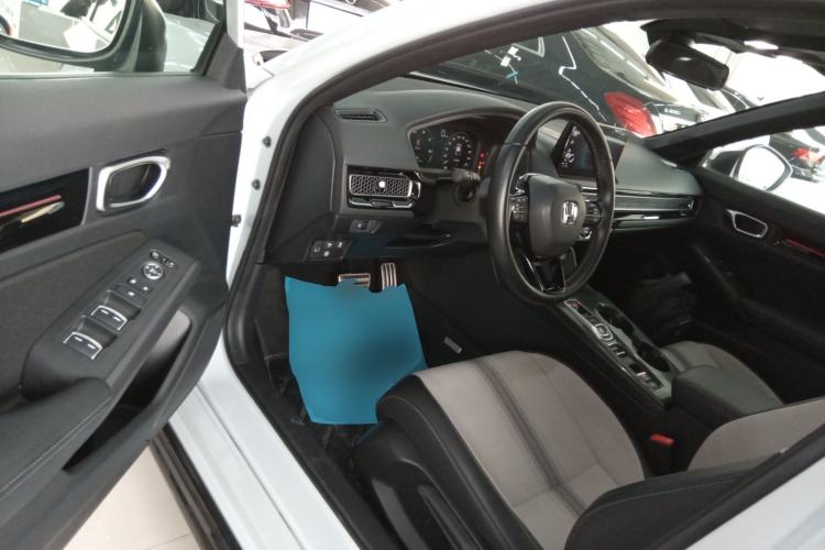 Used Honda Civic 2023 HATCHBACK 2.0L eHEV Extreme Control Edition Driver Seat