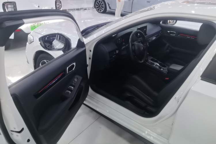 Used Honda Civic 2023 HATCHBACK 240TURBO CVT Extreme Edition Driver Seat