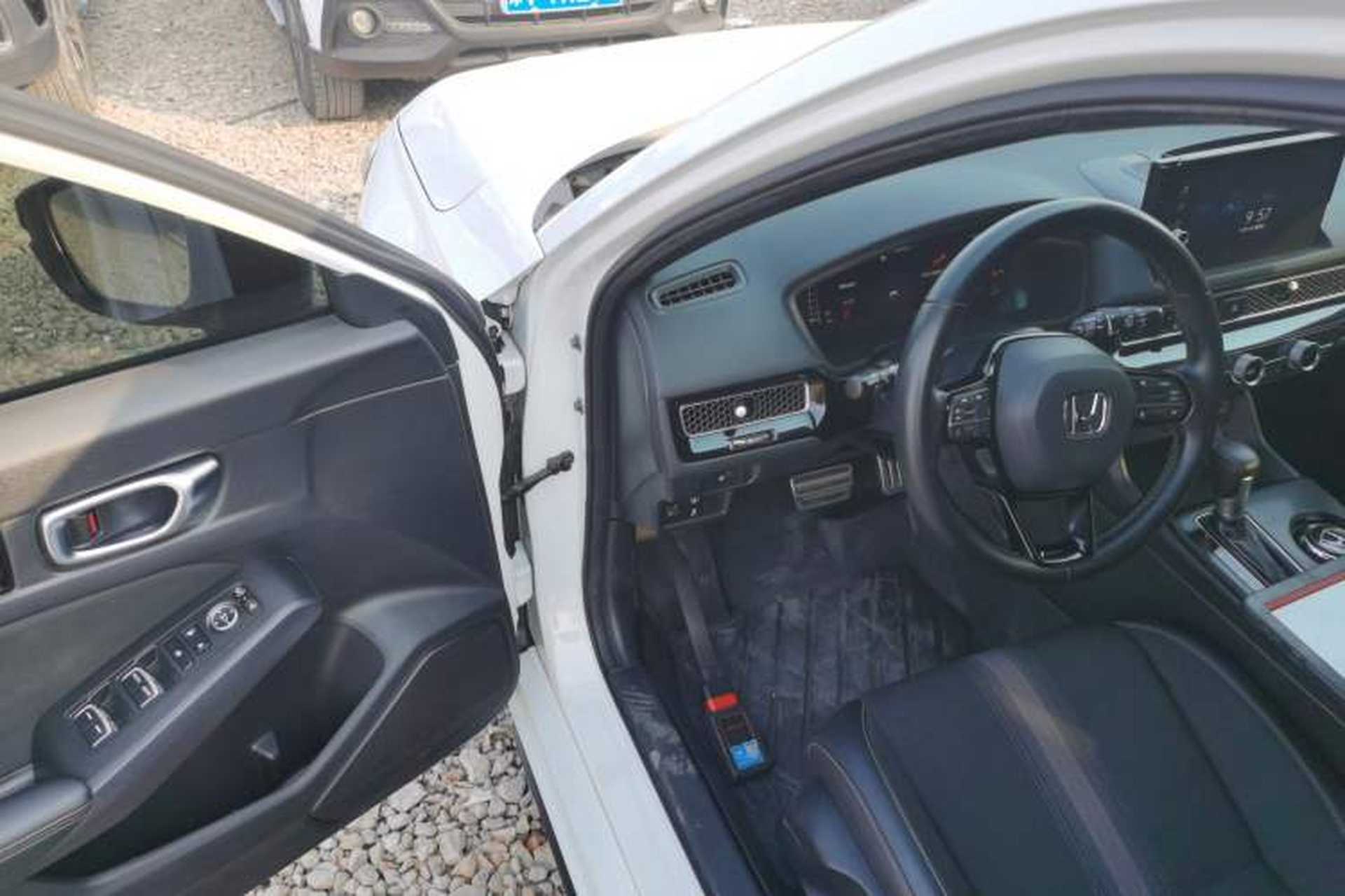 Used Honda Civic 2023 HATCHBACK 240TURBO CVT Extreme Edition Driver Seat