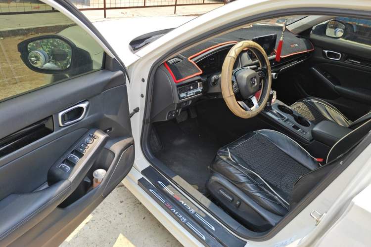 Used Honda Civic 2023 240TURBO CVT Dynamic Control · C-Position Guest Special Edition Driver Seat