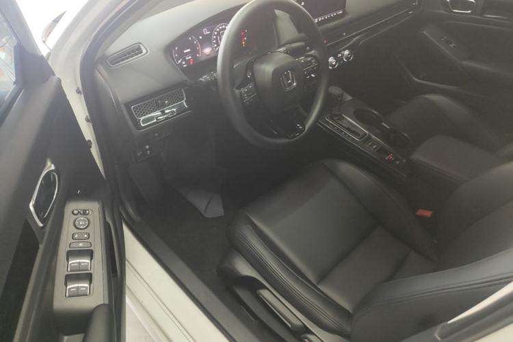 Used Honda Civic 2023 240TURBO CVT Dynamic Edition Driver Seat