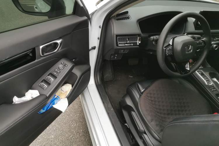 Used Honda Civic 2023 2.0L eHEV Pioneer Edition Driver Seat