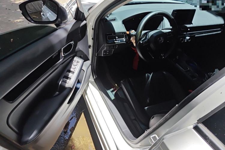 Used Honda Civic 2023 240TURBO CVT Dynamic Edition Driver Seat