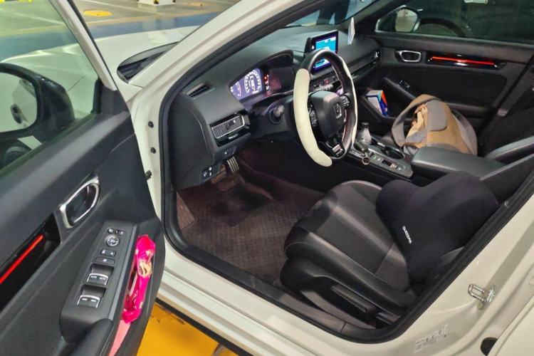 Used Honda Civic 2023 HATCHBACK 240TURBO CVT Extreme Edition Driver Seat