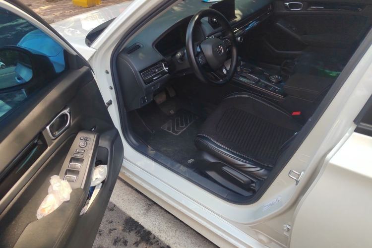 Used Honda Civic 2023 240TURBO CVT Dynamic Edition Driver Seat