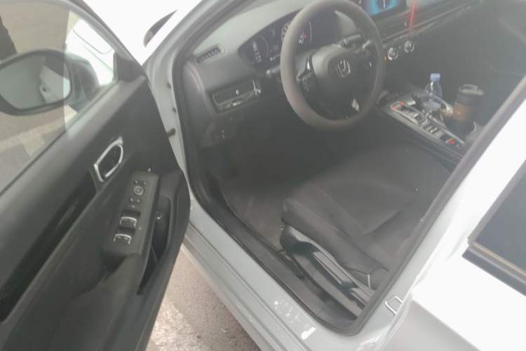 Used Honda Civic 2023 2.0L eHEV Pioneer Edition Driver Seat