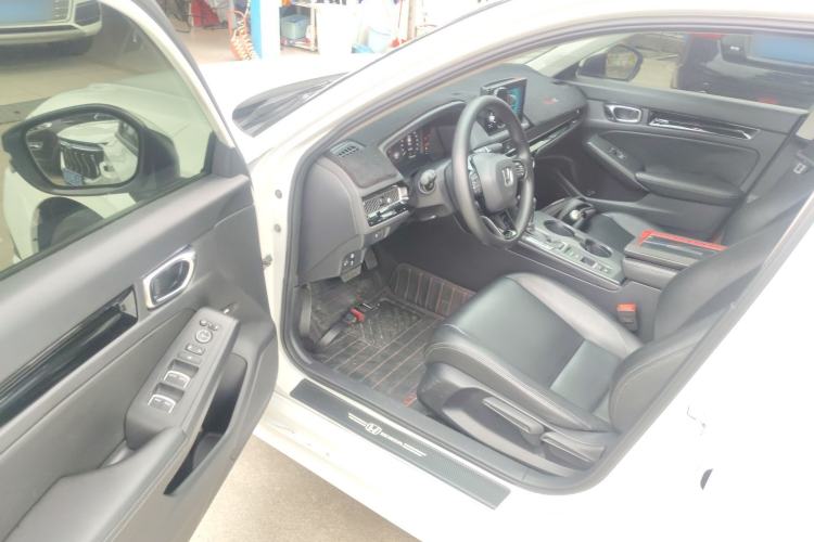 Used Honda Civic 2023 240TURBO CVT Dynamic Edition Driver Seat