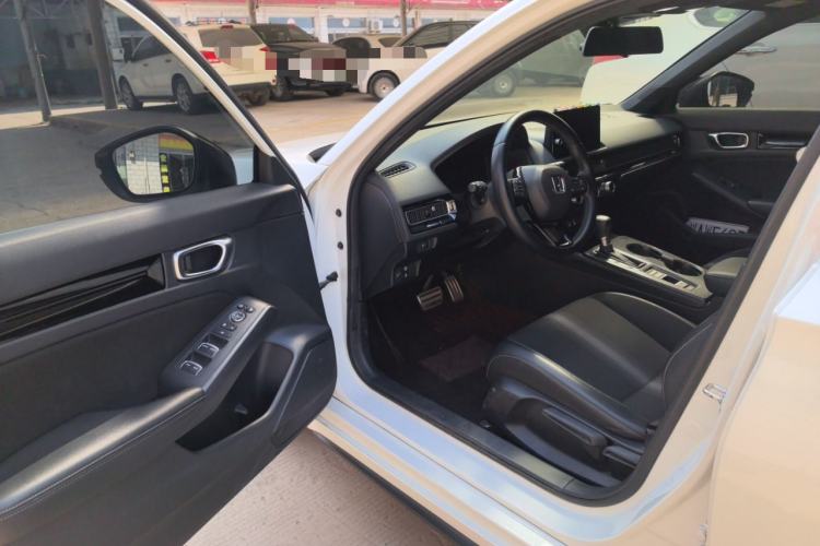 Used Honda Civic 2023 HATCHBACK 240TURBO CVT Extreme Edition Driver Seat