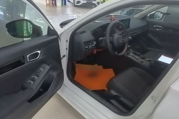 Used Honda Civic 2023 240TURBO CVT Dynamic Edition Driver Seat