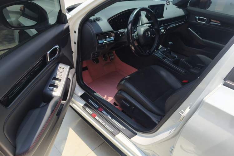 Used Honda Civic 2023 HATCHBACK 240TURBO Manual Extreme Edition Driver Seat