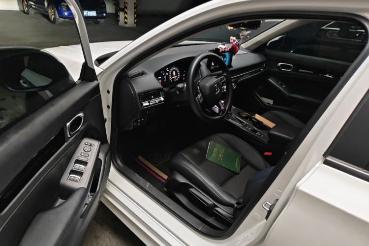 Used Honda Civic 2023 240TURBO CVT Dynamic Edition Driver Seat