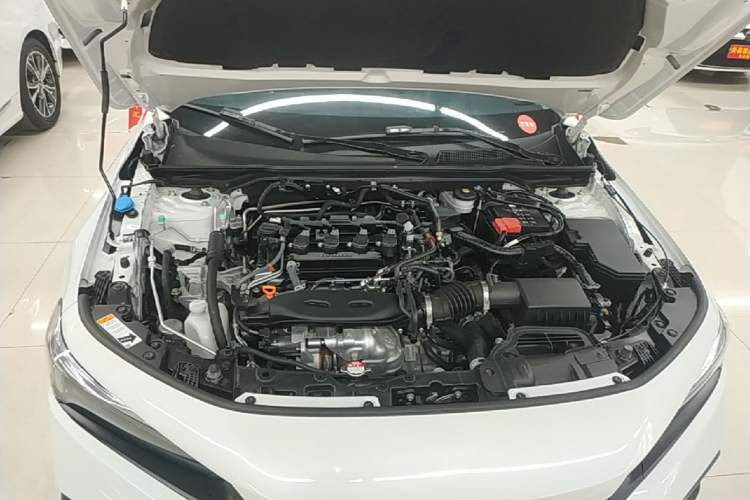 Used Honda Civic 2023 240TURBO CVT Dynamic Edition Engine Bay