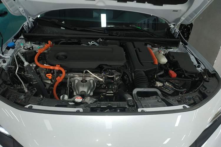 Used Honda Civic 2023 HATCHBACK 2.0L eHEV Extreme Edition Engine Bay