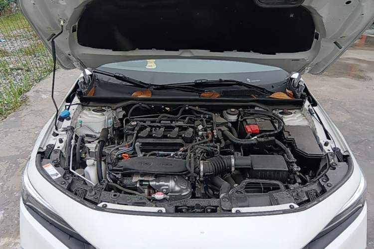 Used Honda Civic 2023 240TURBO CVT Dynamic Edition Engine Bay