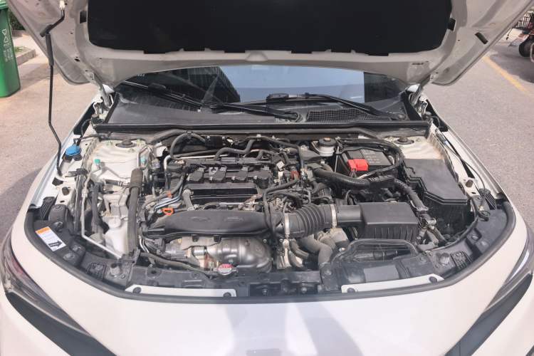 Used Honda Civic 2023 240TURBO CVT Dynamic Edition Engine Bay