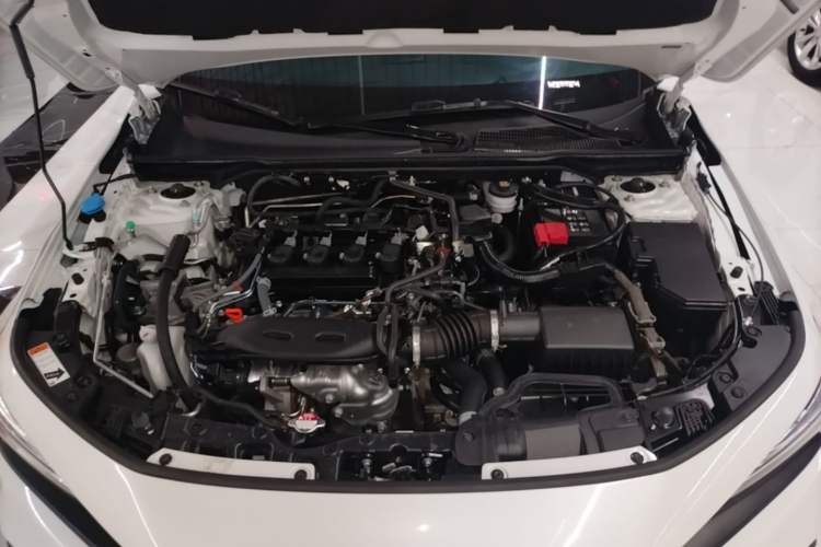 Used Honda Civic 2023 240TURBO CVT Dynamic Edition Engine Bay