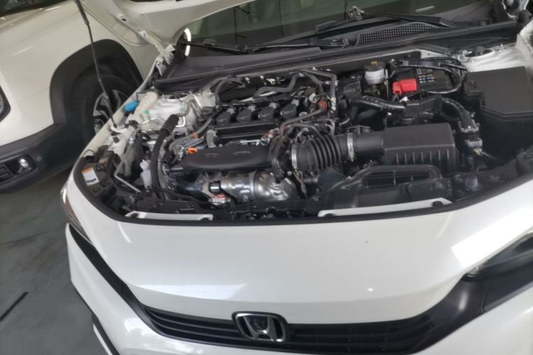 Used Honda Civic 2023 240TURBO CVT Dynamic Edition Engine Bay