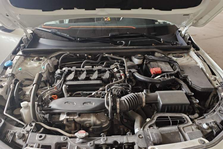Used Honda Civic 2023 240TURBO CVT Dynamic Edition Engine Bay