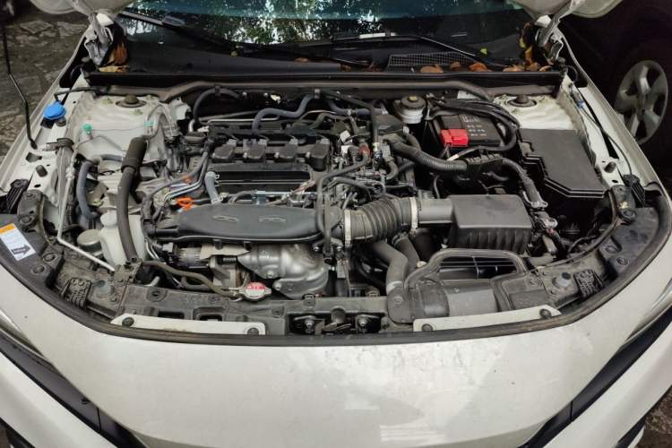 Used Honda Civic 2023 240TURBO CVT Dynamic Edition Engine Bay