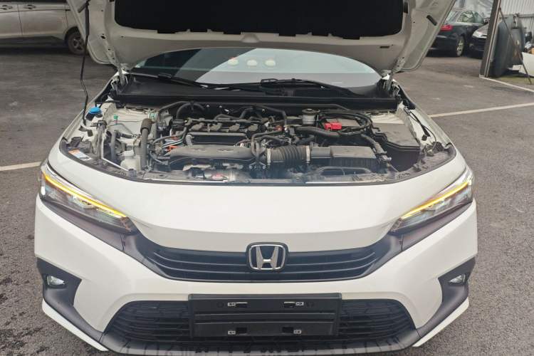 Used Honda Civic 2023 240TURBO CVT Dynamic Edition Engine Bay