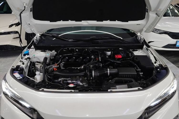 Used Honda Civic 2023 240TURBO CVT Dynamic Edition Engine Bay
