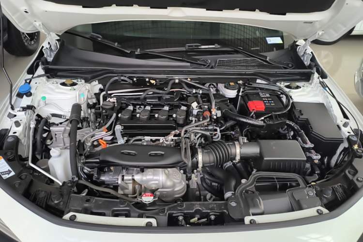 Used Honda Civic 2023 240TURBO CVT Dynamic Edition Engine Bay