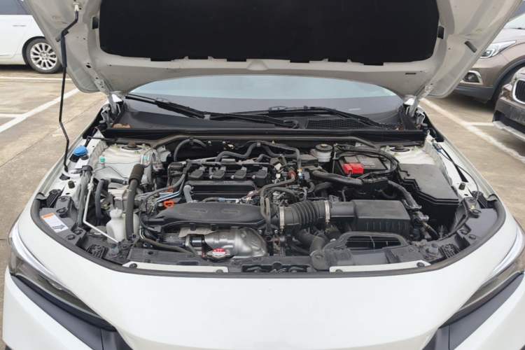 Used Honda Civic 2023 240TURBO CVT Dynamic Edition Engine Bay