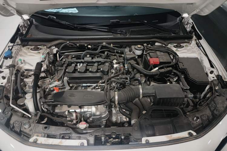 Used Honda Civic 2023 240TURBO CVT Dynamic Edition Engine Bay