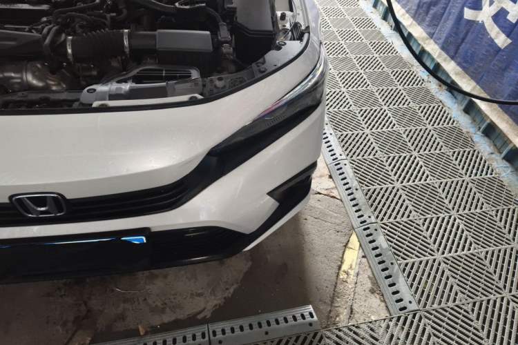 Used Honda Civic 2023 240TURBO CVT Dynamic Edition Engine Bay Left