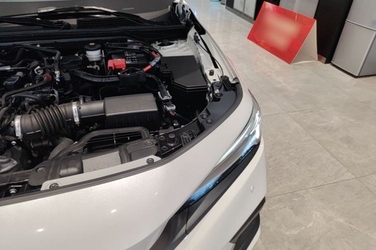 Used Honda Civic 2023 240TURBO CVT Dynamic Edition Engine Bay Left
