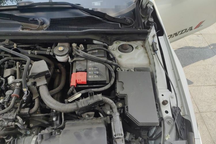 Used Honda Civic 2023 240TURBO CVT Dynamic Edition Engine Bay Left