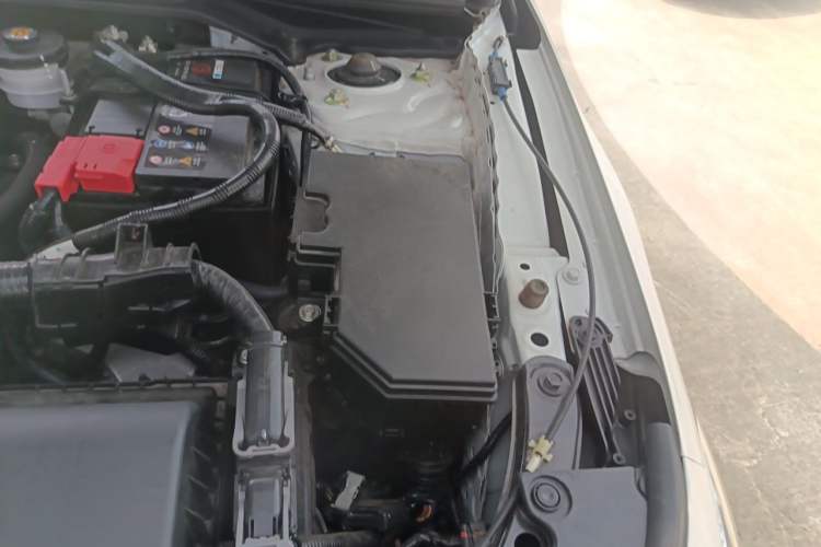 Used Honda Civic 2023 240TURBO CVT Dynamic Edition Engine Bay Left