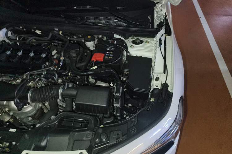 Used Honda Civic 2023 240TURBO CVT Dynamic Control · C-Position Guest Special Edition Engine Bay Left
