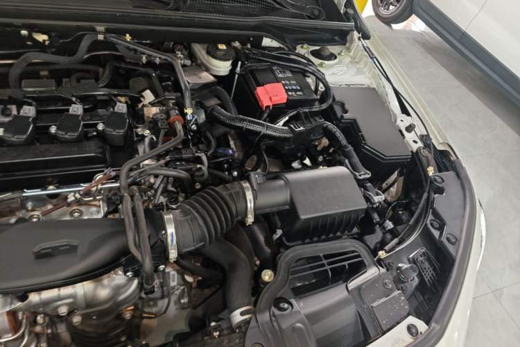 Used Honda Civic 2023 240TURBO CVT Dynamic Edition Engine Bay Left