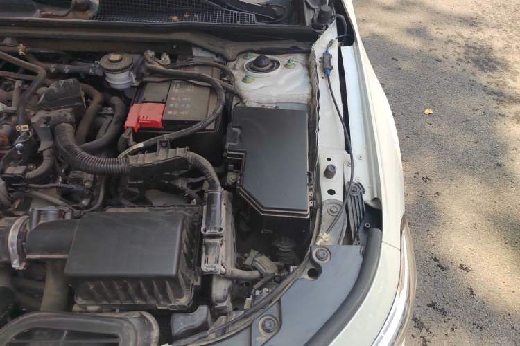 Used Honda Civic 2023 240TURBO CVT Dynamic Edition Engine Bay Left