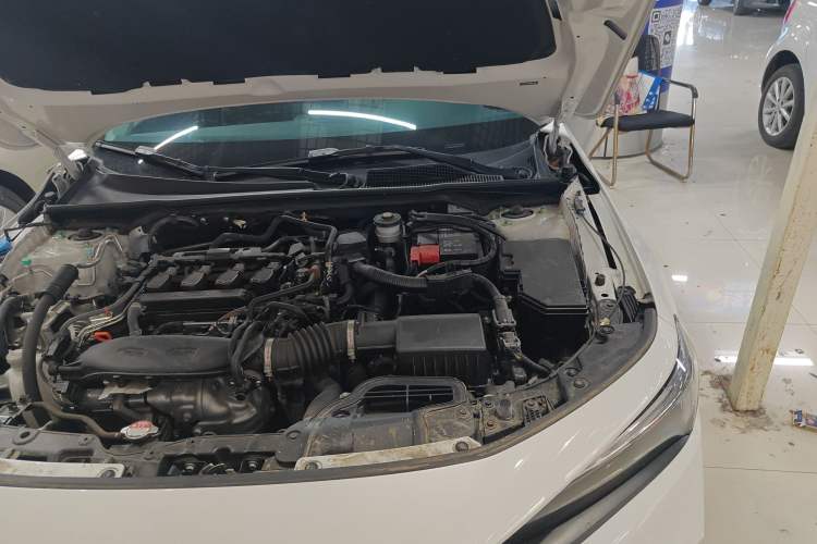 Used Honda Civic 2023 240TURBO CVT Dynamic Edition Engine Bay Left