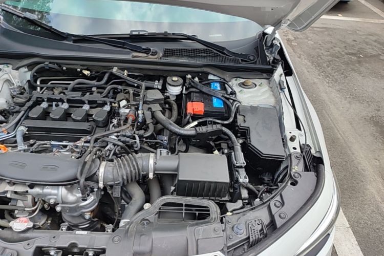 Used Honda Civic 2023 HATCHBACK 240TURBO CVT Extreme Edition Engine Bay Left