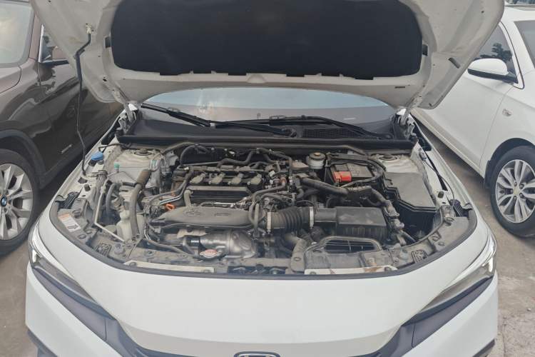 Used Honda Civic 2023 240TURBO CVT Dynamic Edition Engine Bay