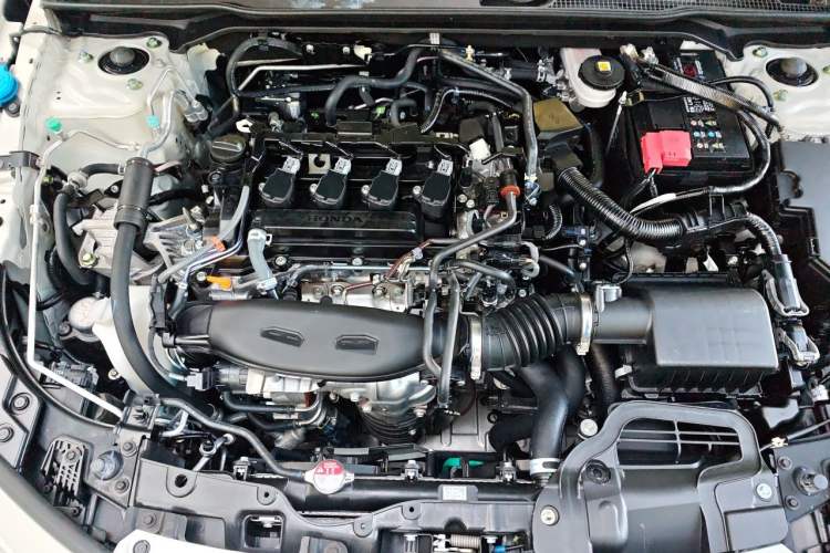 Used Honda Civic 2023 240TURBO CVT Dynamic Edition Engine Bay