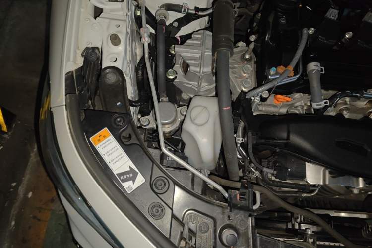 Used Honda Civic 2023 240TURBO CVT Dynamic Control · C-Position Guest Special Edition Engine Bay Right