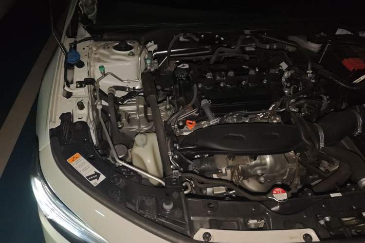Used Honda Civic 2023 240TURBO CVT Dynamic Edition Engine Bay Right