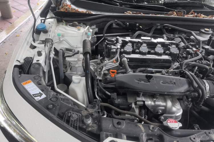 Used Honda Civic 2023 240TURBO CVT Dynamic Edition Engine Bay Right